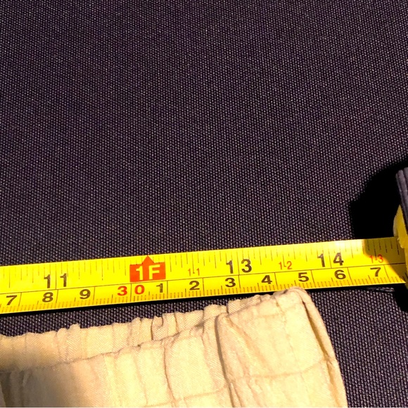 Lulus woman’s crepe pants - Picture 7 of 7